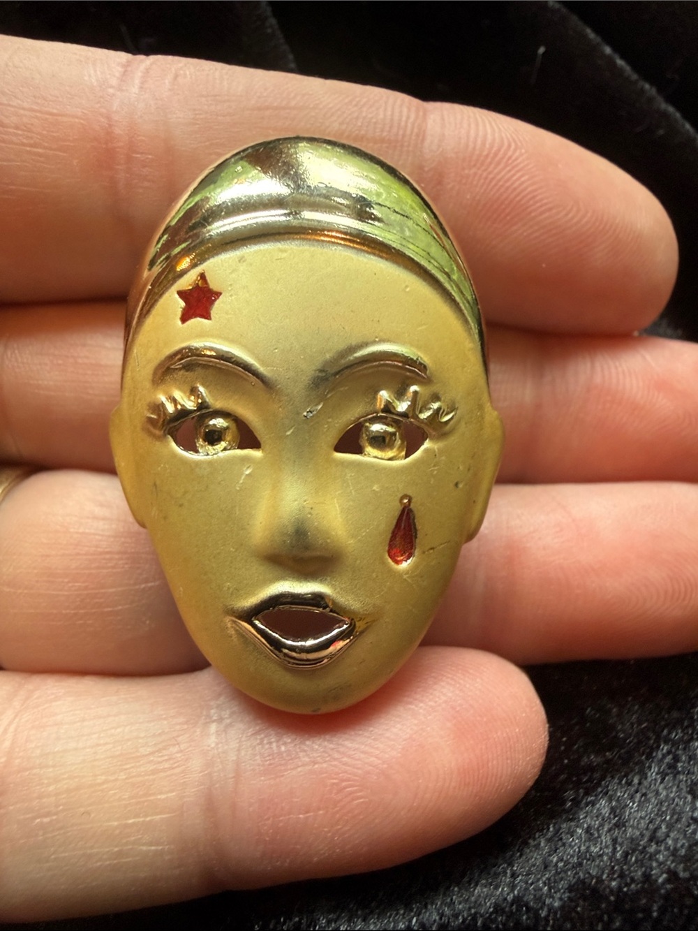 Vintage Brooch Face Clown Retro Art Unsigned Teardrop Star Gold Mask Portrait